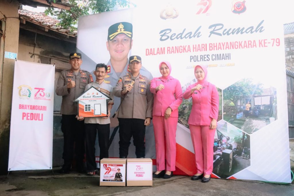 KONDISI RUMAH RUSAK PARAH, KAPOLRES BEDAH RUMAH PURNAWIRAWAN POLRI.    