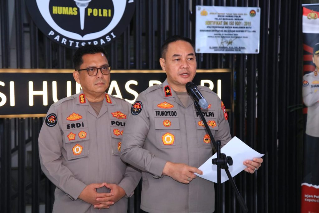 Polri Mutasi 702 Personel di Bulan Juni 2025, Termasuk Promosi Jabatan Strategis dan Kapolres Polwan.  