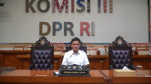 Ketua Komisi 3 DPR Harap Polri Selalu Jadi Garda Terdepan di Usia ke-79.   