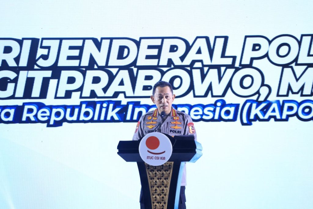 Kapolri Terima Penghargaan dari ITUC-AP, Tegaskan Komitmen Polri Kawal Kesejahteraan Buruh dan Stabilitas Industri.  