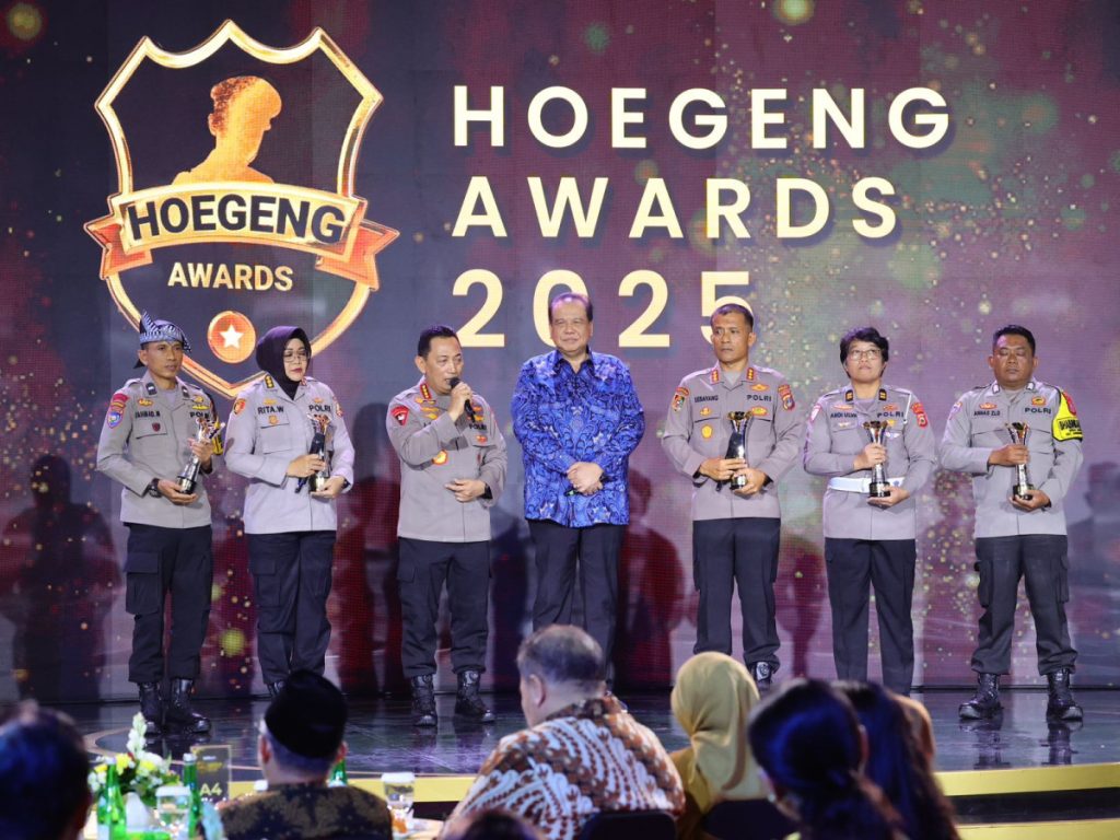 Kapolri Tegaskan Komitmen Reformasi dan Pelayanan Terbaik dalam Hoegeng Awards 2025.  