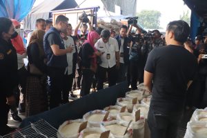 Satgas Pangan Polda Metro Jaya Sidak Pasar Induk Cipinang, Awasi Peredaran Beras Oplosan dan Tegaskan Komitmen Penegakan Hukum.  