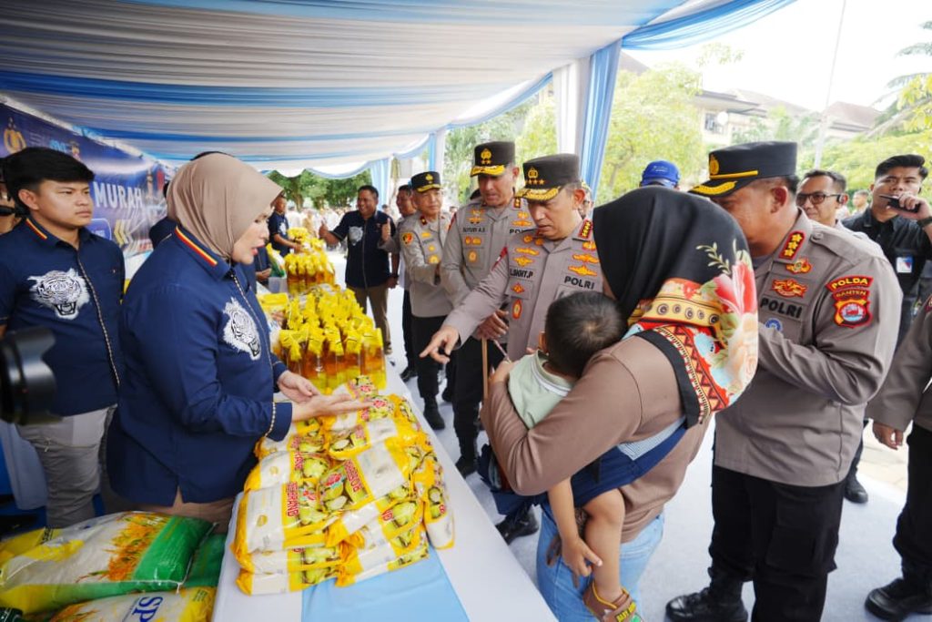 Kapolri Tinjau GPM Polda Banten, Telah Distribusikan 27 Ton Beras SPHP ke Masyarakat.    